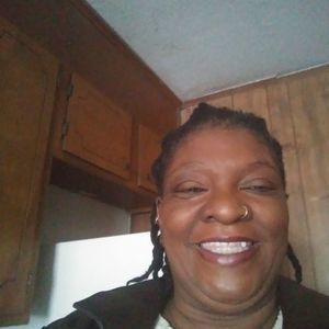 Meet your Posher, Robette